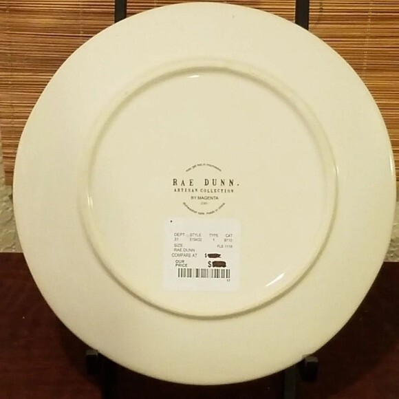 Rae Dunn Set of 2 Holiday Dessert Plates - Picture 2 of 3